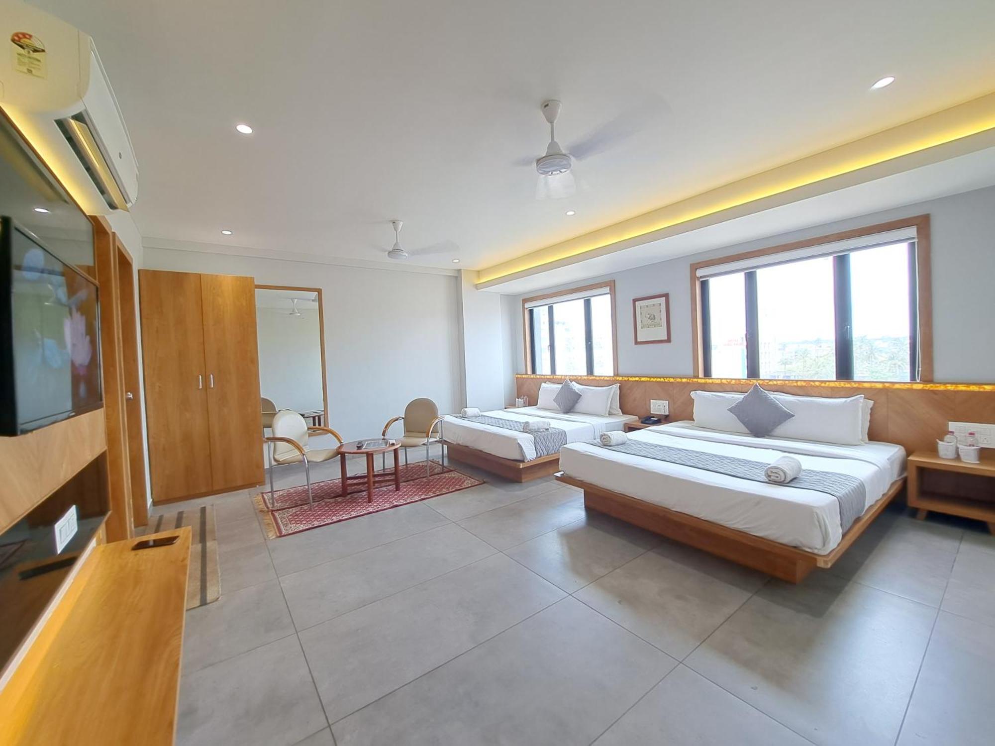 Hotel Om Somnāth Habitación foto