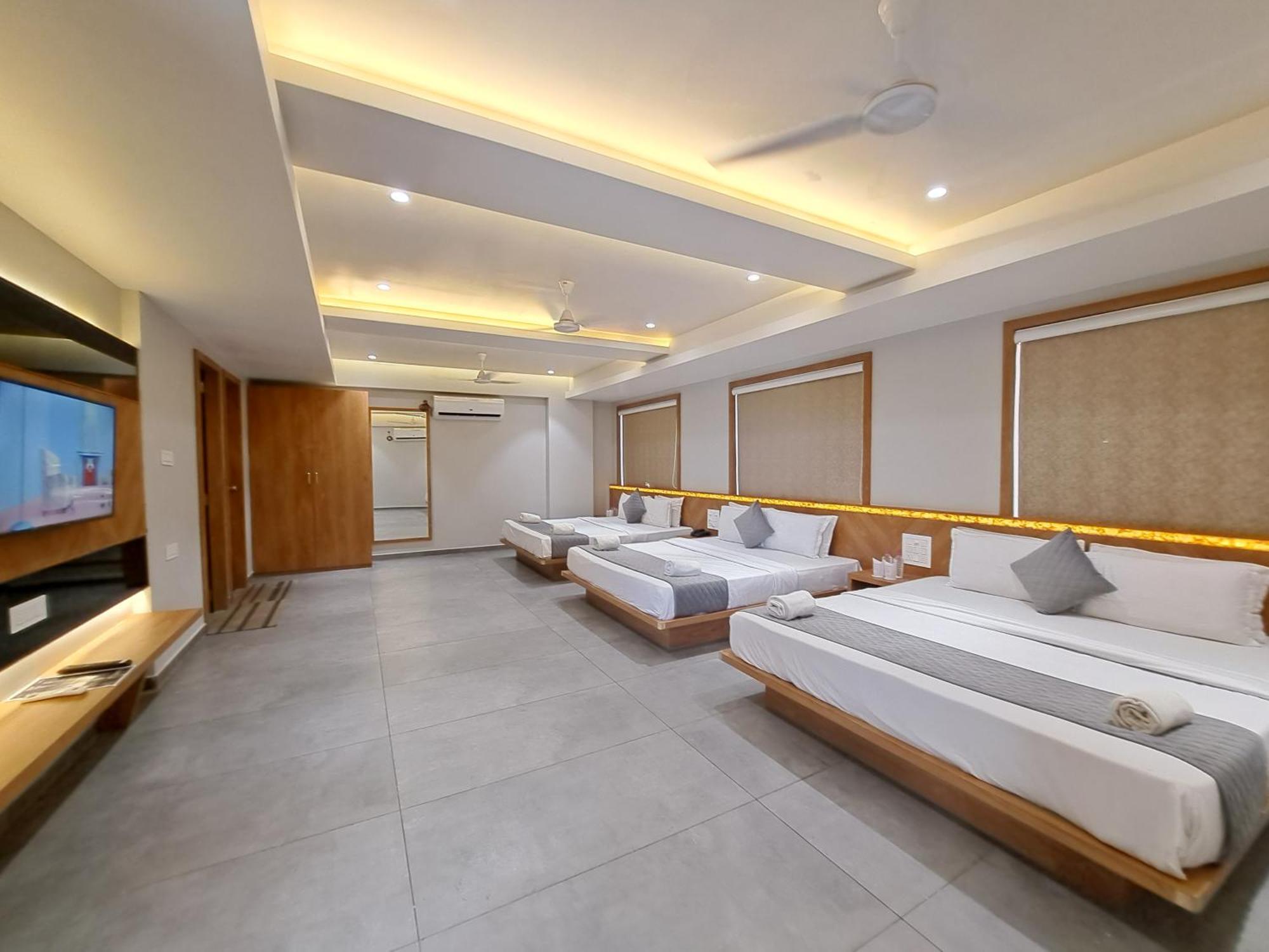 Hotel Om Somnāth Habitación foto